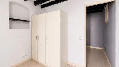 Apartment on Carrer de la Pau, 1 photo 10
