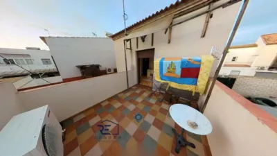 Semi-detached house on Calle San Isidro photo 7