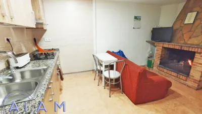 Terraced House in Other Areas photo 2