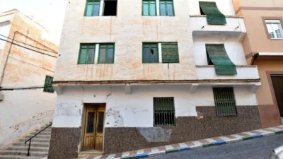 Terraced house on Huelva Street photo 5