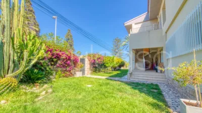 Chalet on Carrer Font Bugaya photo 23