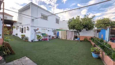 Chalet in Alcalá de Guadaira photo 2