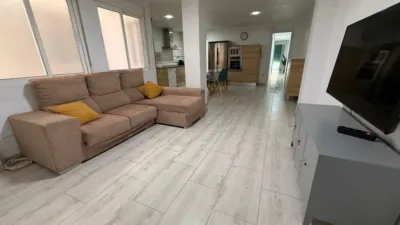 Apartment on Carrer Federico García Lorca photo 17