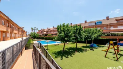 Terraced house on Clara Campoamor Street photo 38