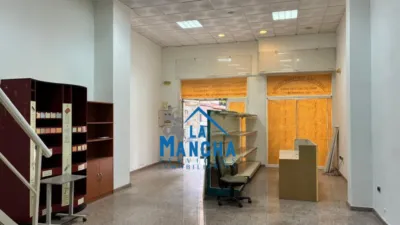 Local comercial en venta en El Pilar - Vista 2