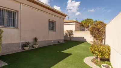 Chalet on Calle Nicolás Bussi photo 61