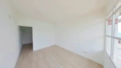 Flat in Parla photo 9