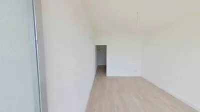 Flat in Parla photo 10
