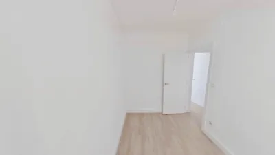 Flat in Parla photo 20