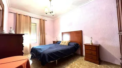 Apartment in University Area photo 8