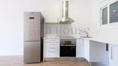 Apartment on Carrer de Las Navas de Tolosa photo 10