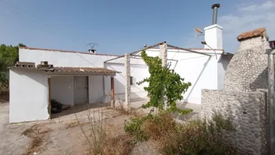 Chalet in Onil photo 4