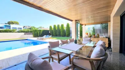 Chalet on Loma Negra Street photo 3