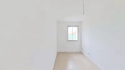 Flat in Parla photo 11