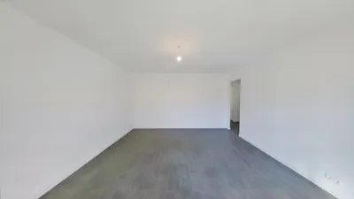 Apartment in Orcasitas photo 2