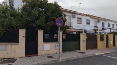 Semi-detached house in Sanlúcar La Mayor photo 4