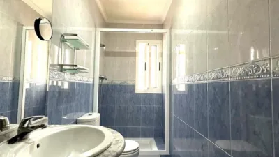 Apartment in University Area photo 11