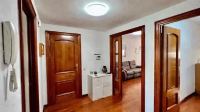 Flat in Castellarnau photo 12