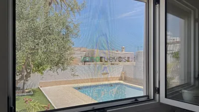 Chalet en Zona El Palmeral photo 2