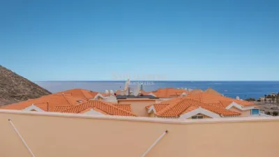 Duplex on Calle Caleta photo 17