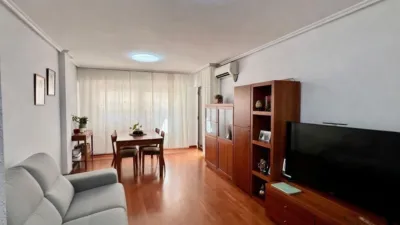 Flat in Castellarnau photo 8