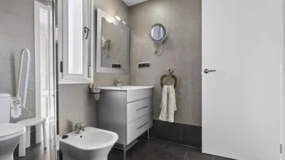 Apartment on Doctor Pedro de Castro Street photo 31