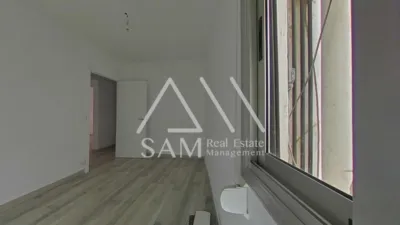 Apartment in Centre photo 2