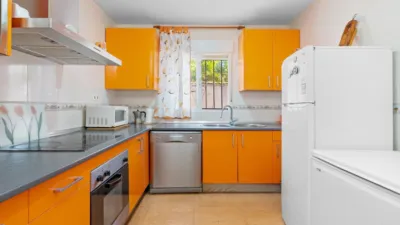 Chalet on Fco.Fdez.Santos Street (Ur.Pretel) photo 15