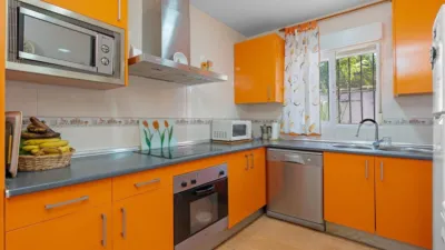Chalet on Fco.Fdez.Santos Street (Ur.Pretel) photo 14