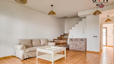 House on Calle de la Orilla photo 9