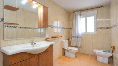 Chalet on Fco.Fdez.Santos Street (Ur.Pretel) photo 21