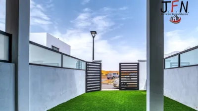 House on Calle de la Orilla photo 5