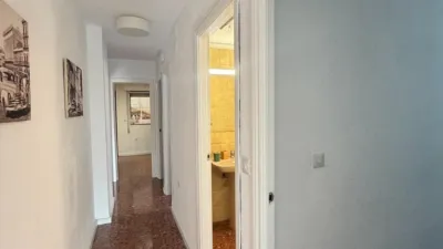 Apartment on Calle Vicente Chávarri photo 15