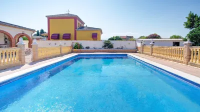 Chalet on Fco.Fdez.Santos Street (Ur.Pretel) photo 8
