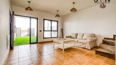 House on Calle de la Orilla photo 8