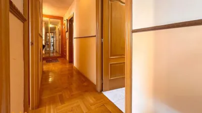 Apartment on Avenida de los Reyes Católicos photo 10