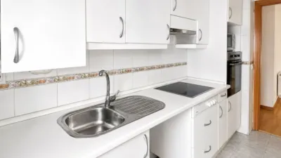 Flat on Calle del Ebro photo 12