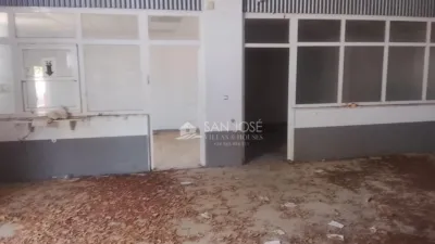 Nave industrial en venta en Castilla La Mancha - Más