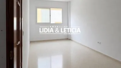 Flat on Calle Lechin photo 2