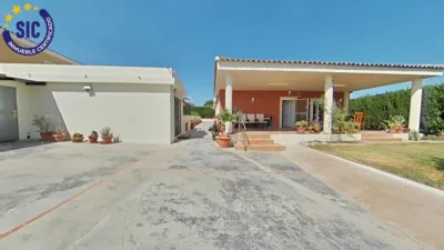 Chalet on Carrer Enrique Granados photo 18