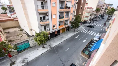 Apartment on Calle de Ramón Gallud photo 38