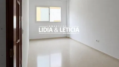 Flat on Calle Lechin photo 11