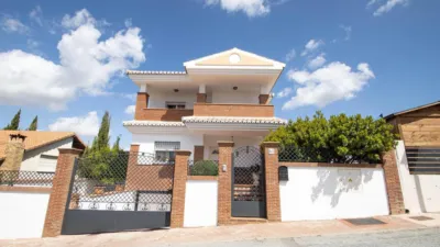 Chalet on Calle Fuente Encaña photo 2