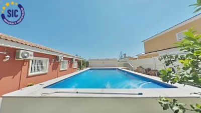 Chalet on Carrer Enrique Granados photo 10