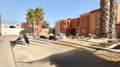 Townhouse in Plaza Fosforito photo 17