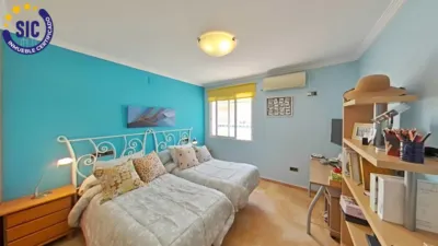 Chalet on Carrer Enrique Granados photo 31