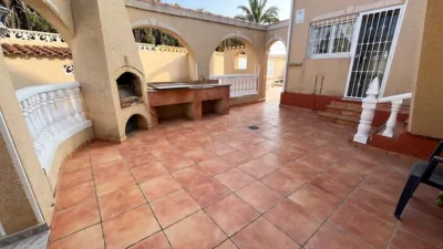 Casa – Torrevieja, Urbanización El Chaparral - Més
