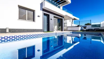 Chalet on Calle Ebro photo 7