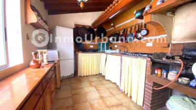 Chalet on Urbanización Llano de los Pastores Street photo 30