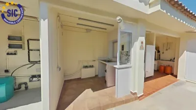 Chalet on Carrer Enrique Granados photo 48